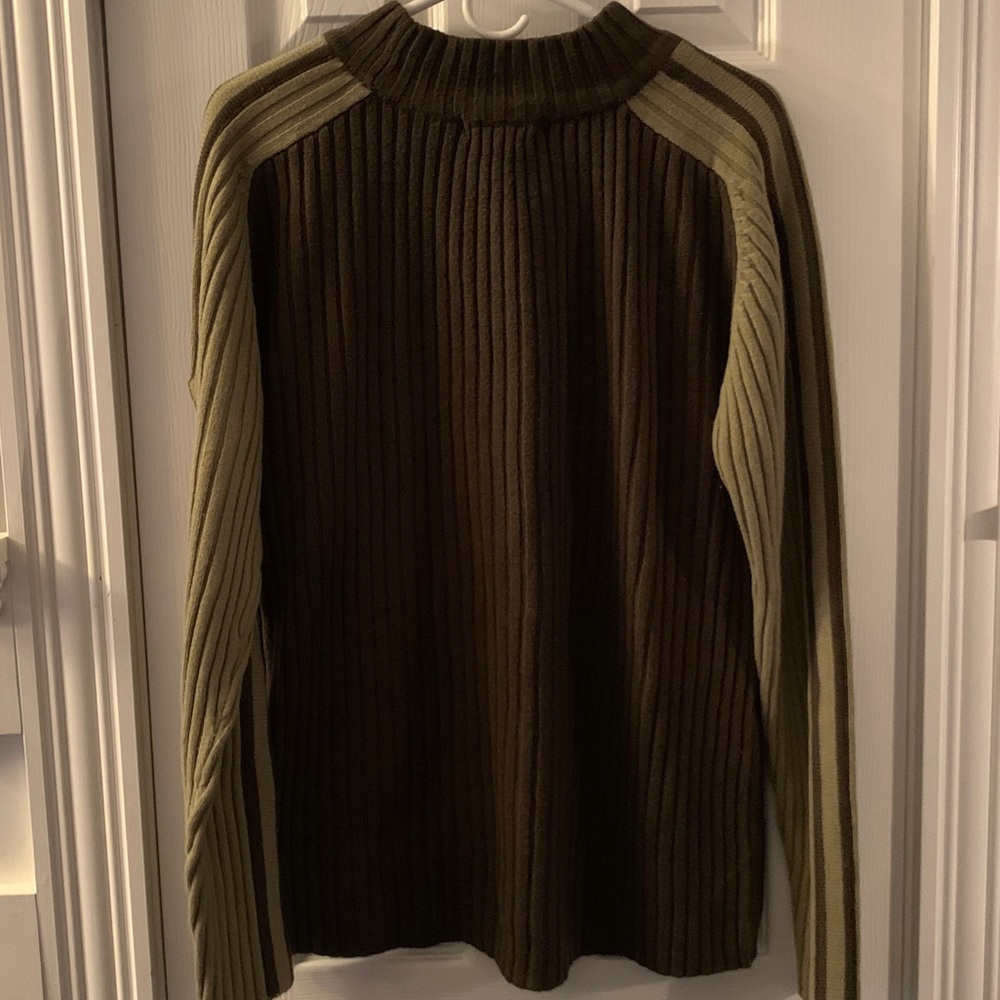 Men's Shirt - Picture 2 of 4